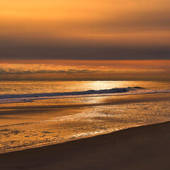 Obraz premium beach sunset waves pretty sun nice happy square