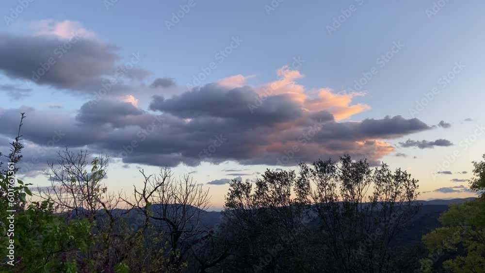 Wall mural Coucher de soleil dans les Cévennes