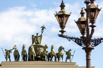 Fototapeta na wymiar Russia. Saint-Petersburg. Monument Chariot of Glory on the arch of the General Staff.