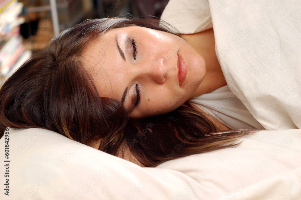 Wall mural sleeping woman