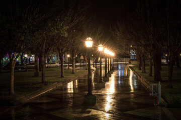 COLD AND RAINY NIGHT. COLOR. HORIZONTAL.