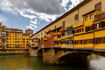 Fototapeta na wymiar Famous Vecchio Bridge in Florence, Italy.