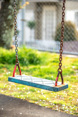 公園のブランコ