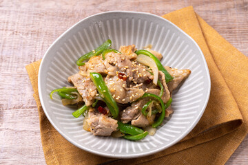 豚肉とピーマンの味噌炒め