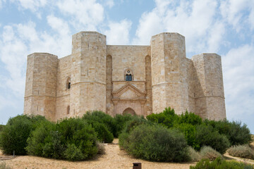 Fototapeta na wymiar Octagonal castle Castel del Monte - UNESCO World Heritage site, Puglia, Italy