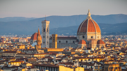 Fototapeta na wymiar Florence in golden light - Florenz in goldenem Licht