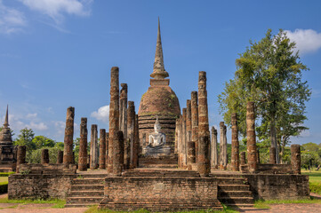 Obraz premium Wat Sa Si at Sukhothai National Historical Park, Sukhothai, Thailand