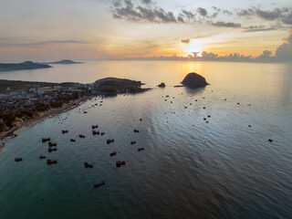 Fototapeta premium Seascape of Hon Yen Island, Phu Yen Province, Viet Nam