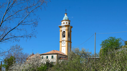 Obraz premium Piemont Gebirge in Italien - Parco Naturale Regionale dell'Antola