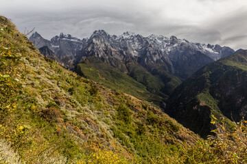 Fototapeta premium Tiger Leaping Gorge, Yunnan province, China