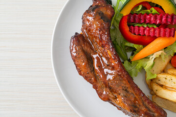 barbecue pork spare ribs with vegetables