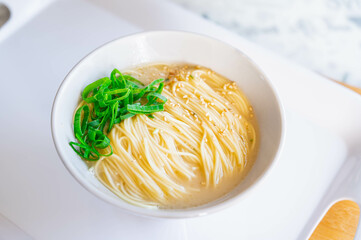 インスタントの豚骨ラーメン