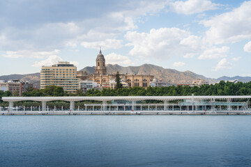 Obraz premium Malaga Skyline with Malaga Cathedral and Paseo del Muelle Uno - Malaga, Andalusia, Spain