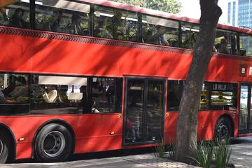 Keuken foto achterwand Londen rode bus bus in the city