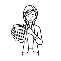 立って電卓を指差してこちらに向けて見せているジャケットの女性