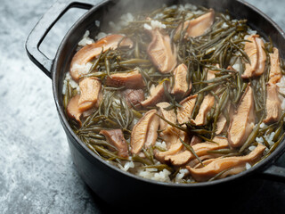 Sea weed fusiforme Rice with Mushrooms
