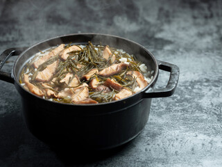 Sea weed fusiforme Rice with Mushrooms	