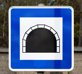 Tunneleinfahrt
