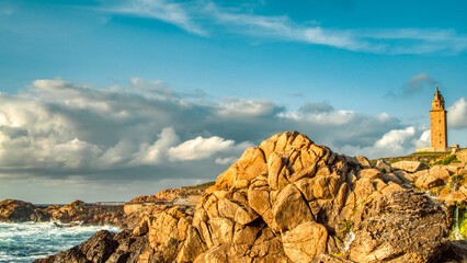 Faro de Hercules en la playa de la coruña