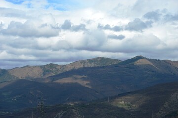 Obraz premium hills and mountains in the morning in spring