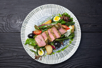 baked ham medium rare, gourmet dish