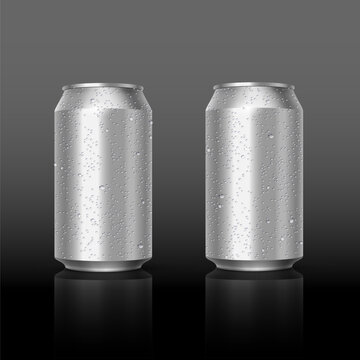 Aluminum cans with water drops isolated on grey background. Empty template mockup for beer, alcohol, soft drinks, soda, energy drink. Advertising and presentation vector 3D realistic design elements
