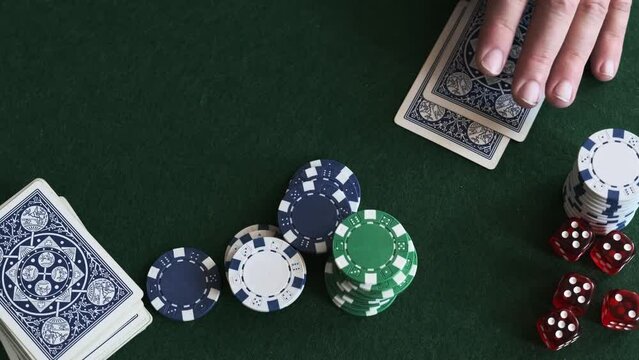 poker game on green cloth