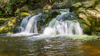 Fototapeta na wymiar Small waterfall in Enders State Forest