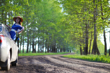 Fototapeta premium Girl in the countryside in the evening