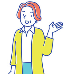 笑顔で案内する上品なシニア女性