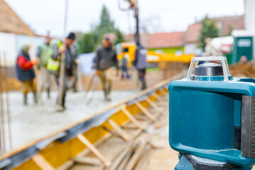 Topographic device makes measurements with laser, total center, and measure level of concrete
