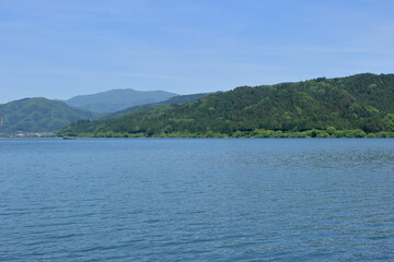 Fototapeta na wymiar 余呉湖畔の風景