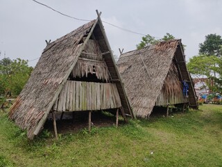 Fototapeta na wymiar Traditional house made of reeds and straw