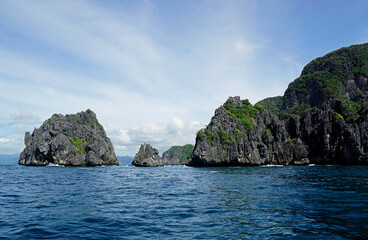 massive limestone rocks at the el nido archipelago