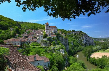 Fototapeta na wymiar Saint Cirq Lapopie - Occitanie - France