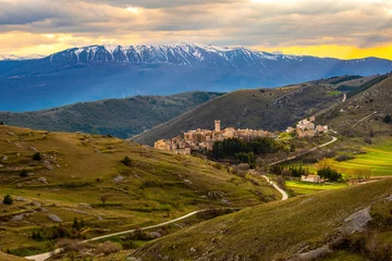 Fototapeten Abruzzo - Gran Sasso - Santo Stefano di Sessanio - Italy © Luca Lorenzelli