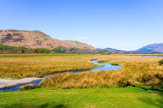 Fototapeta Across Derwent Water to Maiden Moor and Cats Bell.