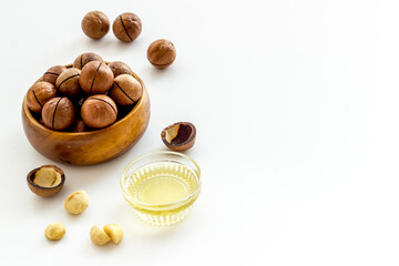 Natural macadamia nuts oil for cosmetic or cooking