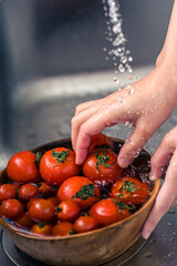 瑞々しいトマト３