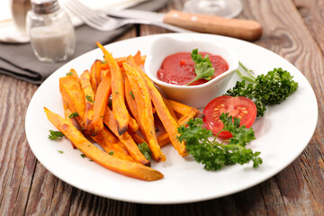 fried sweet potato and spicy tomato sauce