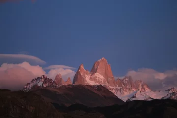 Foto op Plexiglas Cerro Chaltén Sunrise at Mount Fitz Roy in Argentinian Patagonia 