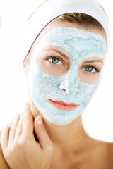 woman weaing a skin mask