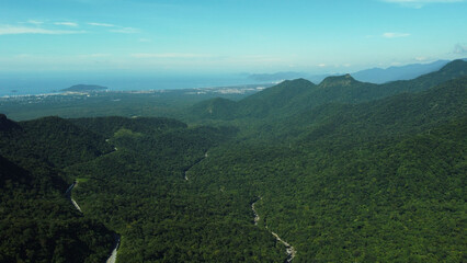 Montanhas na região serrana de Bertioga, SP, Brasil. 