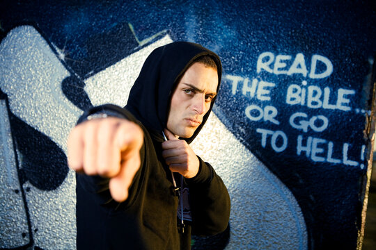urban lifestyle: "read the bible or go to hell!"