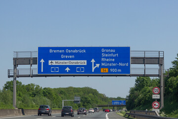 Hinweistafel auf Autobahn 1, Münster-Nord in Richtung Bremen