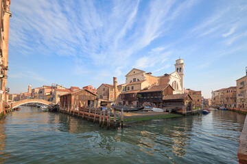 Fototapeta na wymiar Venice: where the sun rises over the water