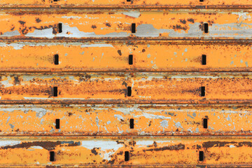 건물을 짓기위해 쌓아놓은 콘크리트 거푸집들의 패턴