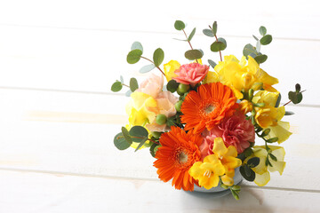 アレンジフラワー　白板背景