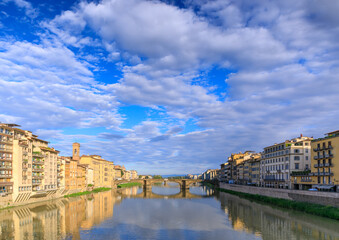 Obraz premium Florence skyline from the Ponte Vecchio over the Arno River: in the background the Santa Trinità Bridge.