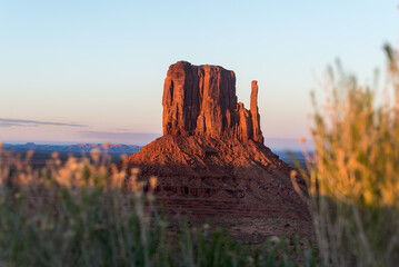 Close up of one of the main mountains in Monument Valley at suns - obrazy, fototapety, plakaty